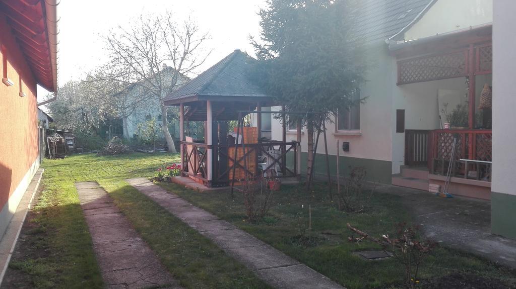 Plajbi Apartment Hajdúszoboszló Dış mekan fotoğraf