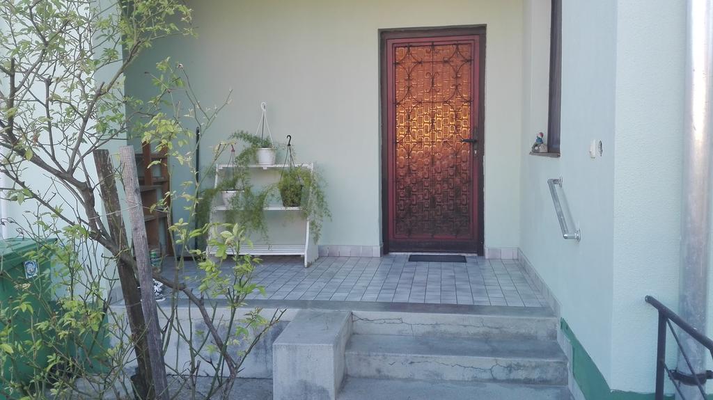 Plajbi Apartment Hajdúszoboszló Dış mekan fotoğraf