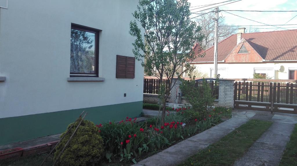 Plajbi Apartment Hajdúszoboszló Dış mekan fotoğraf