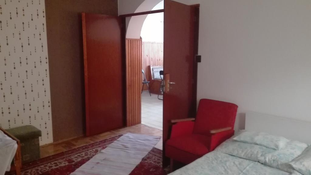 Plajbi Apartment Hajdúszoboszló Dış mekan fotoğraf