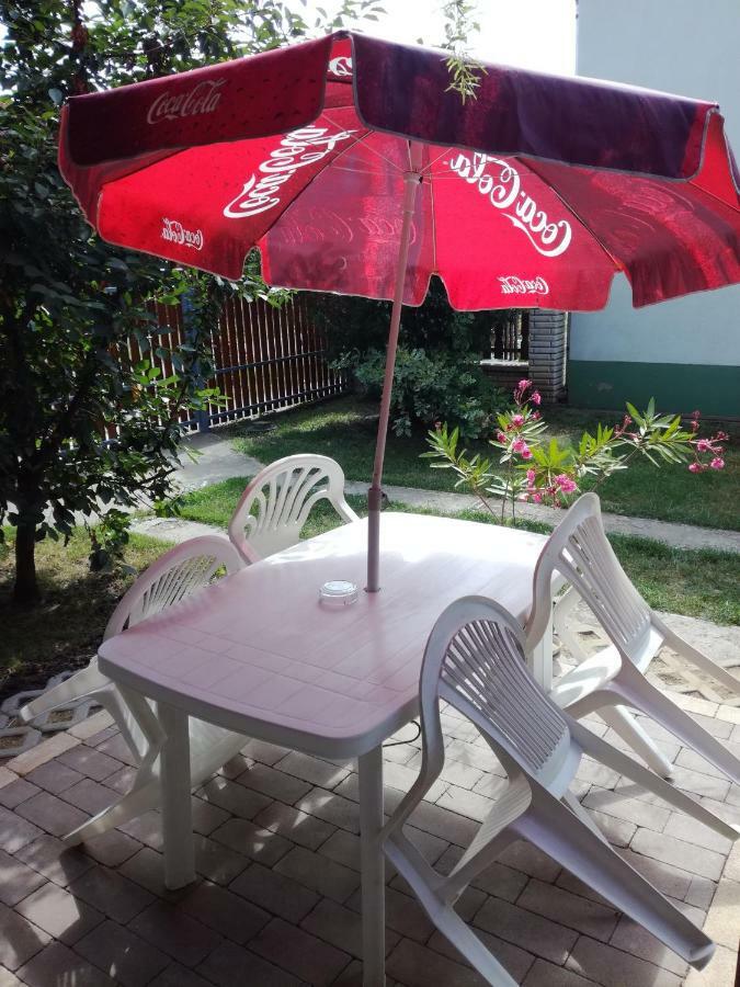 Plajbi Apartment Hajdúszoboszló Dış mekan fotoğraf