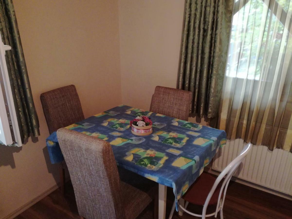 Plajbi Apartment Hajdúszoboszló Dış mekan fotoğraf